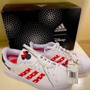 Adidas Grand Court sneaker disney
